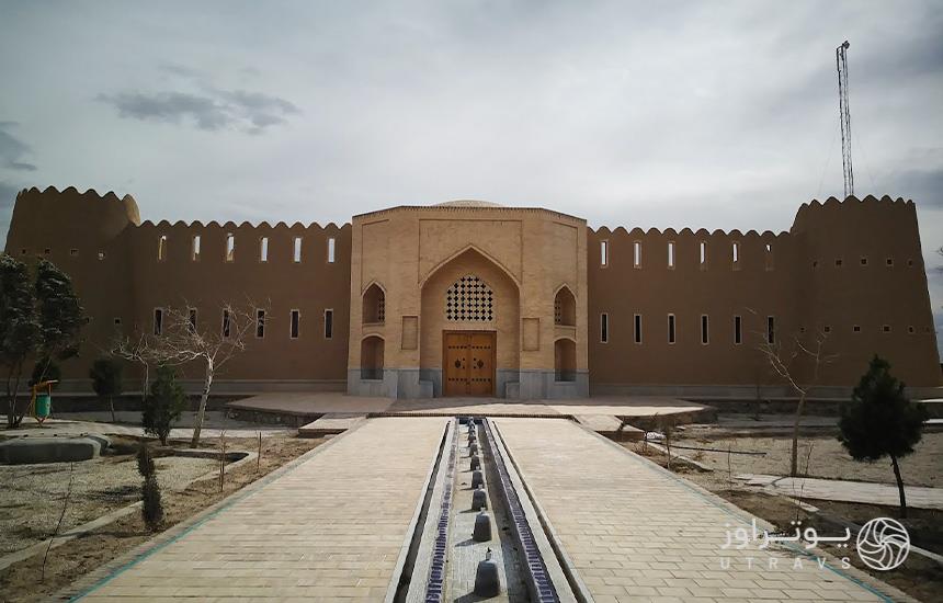 ارگ مورچه خورت از جاهای دیدنی اطراف اصفهان